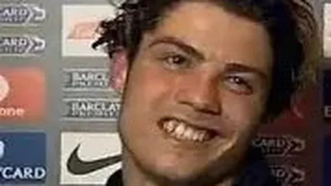 湖人勇士巅峰对决将至：30场战事未了，媒体聚焦冲刺阶段八大看点，领跑榜上对决激烈